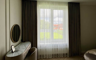 Curtains or blinds: which is better for your interior?