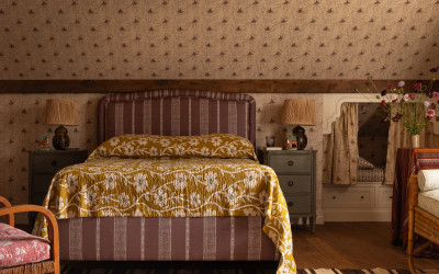 10 ideas for decorating a room using wallpaper