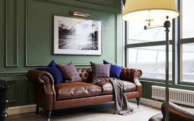Furniture, decor, textiles: How to integrate antiques into a modern interior