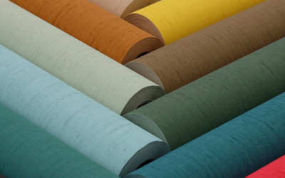 Paper wallpaper with an acrylic coating