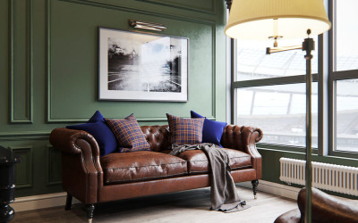 Pros and cons of using moldings in the interior
