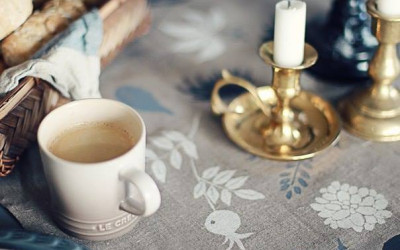 How to light candles correctly?