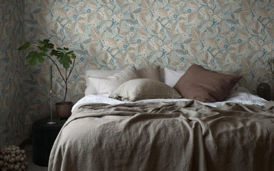 How wallpaper affects square meters. Tips for visually expanding the space