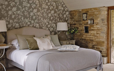 How to choose wallpaper color for each room: Tips for different interiors