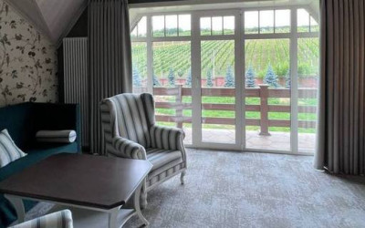 How to choose curtains for windows of different sizes