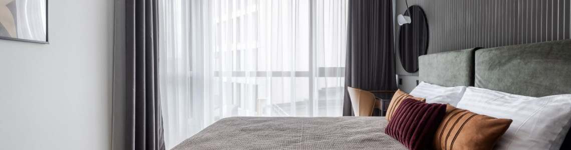 How to choose textiles for the interior: curtains, pillows, bedspreads