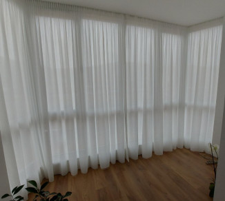 Tulle in a one-room apartment 20202183