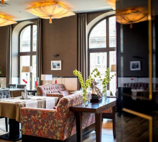 Curtains for the restaurant 20205004
