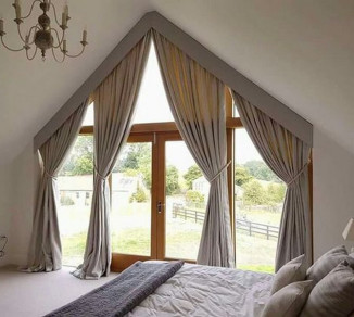 Curtains for triangular windows 20201100