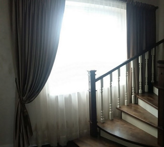 curtains for the staircase 20203121