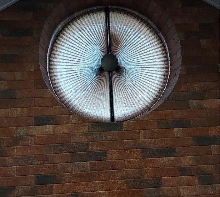 Pleated curtains for a round window 20202024