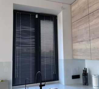Wooden blinds in the kitchen 20202326