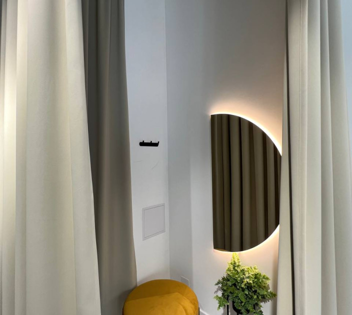 Straight curtains in fitting room 20202340