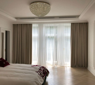 Tulle in the bedroom 20202148