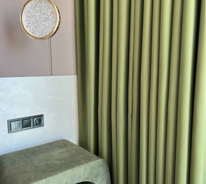 Olive curtain on the lining for the bedroom 20202332