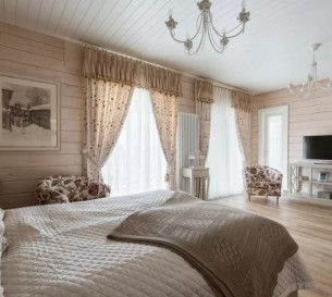Curtains and lambrequin in a tenhouse 20208001