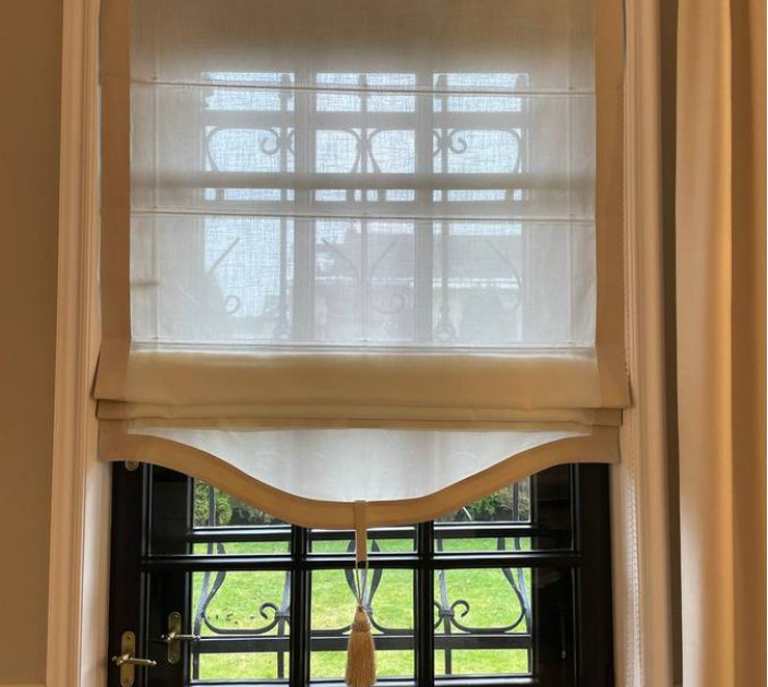 Roman blind in classic style 20202195