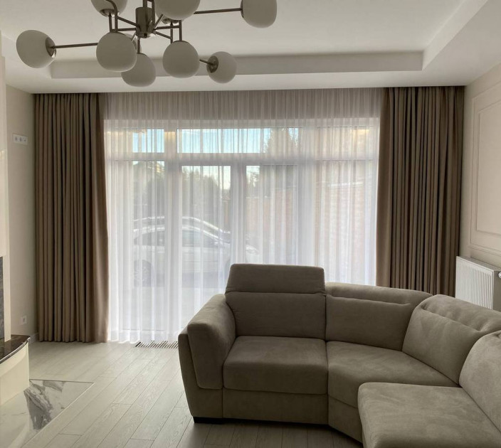 Curtains for a house on a panoramic window 20202128