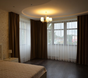 Brown curtains 20203072