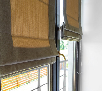 Roman blinds in a one-room apartment 20202184