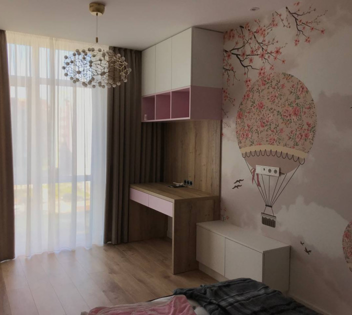 Straight curtains in the girl's room 20202284