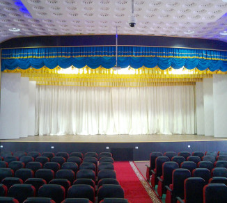 Curtains for the stage 20203132