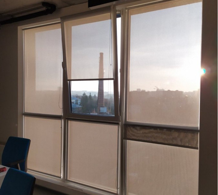 Roller blinds for the office 20202194