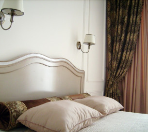 Classic curtains for the bedroom 20203065