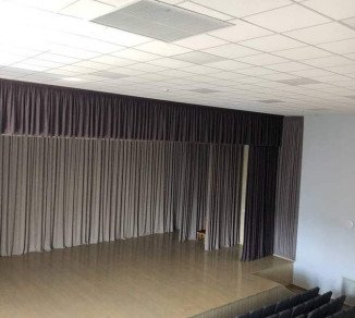 Curtains for the stage 20203138