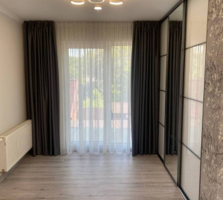 Direct curtains on panoramic windows 20202295