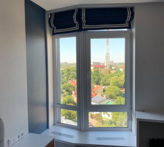 Roman blind for a non-standard window 20202189
