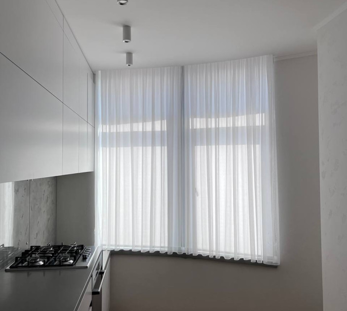 Tulle for an arched window for the kitchen 20202293