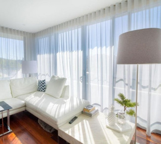 Tulle curtains in the house 20208009