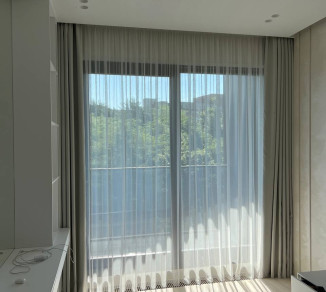 Straight curtains and tulle in the bedroom 20202293