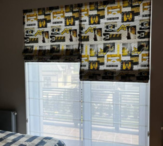 Double Roman blinds for a teenager's room 20202194