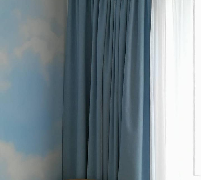 Curtains for the boy's room 20202160