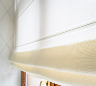 Roman blinds in a townhouse 20202197
