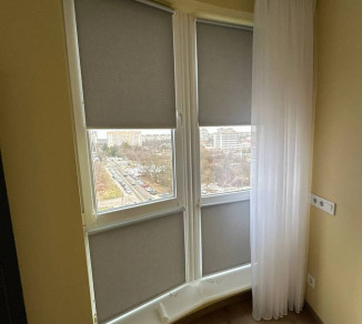 Shutters on a bay window 20202130