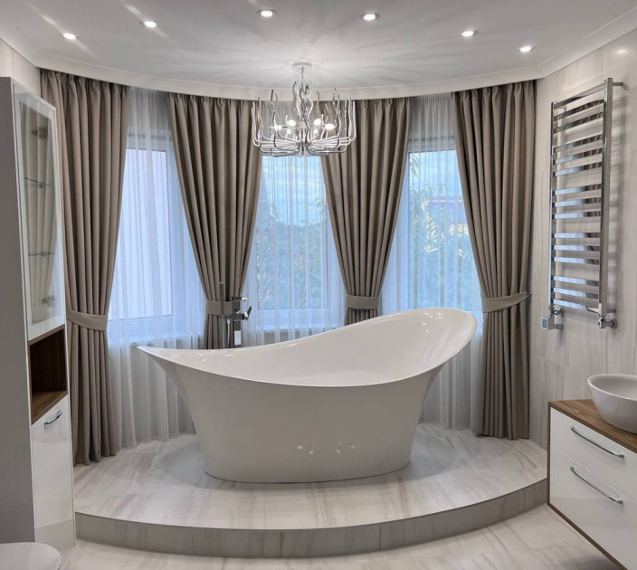 Bay window curtains for the bathroom 20202316