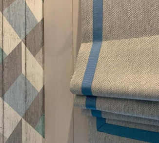 Roman blind on automatic control 20202158