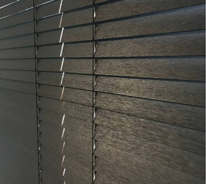 Wooden window blinds 20220017