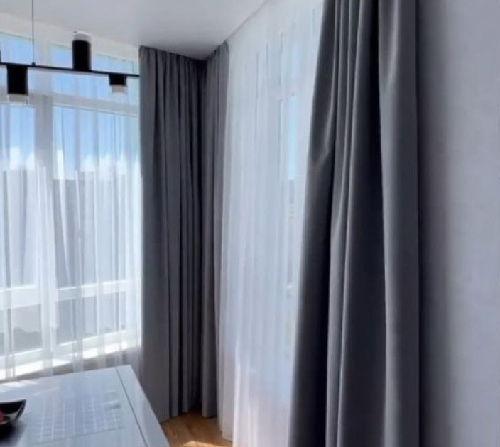 Direct curtains on panoramic windows 20202218