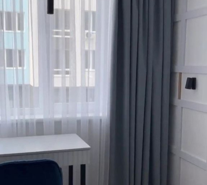 Direct curtains in a one-room apartment 20202212