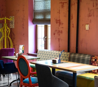 Curtains in the restaurant 20205003