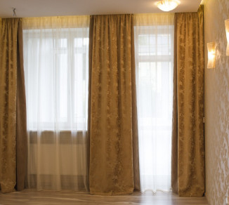 Curtains in the bedroom on the lining 20203070