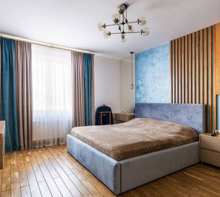 Double curtains in townhouse 20202193