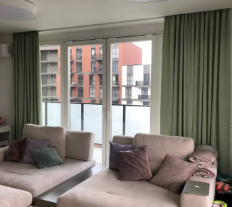 Direct curtains to the floor 20202176