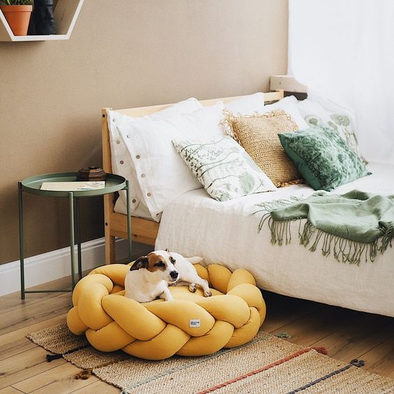 Мягкая кровать для собак.