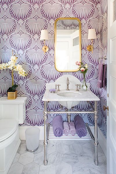 Шпалери фіолетові для ванної кімнати.